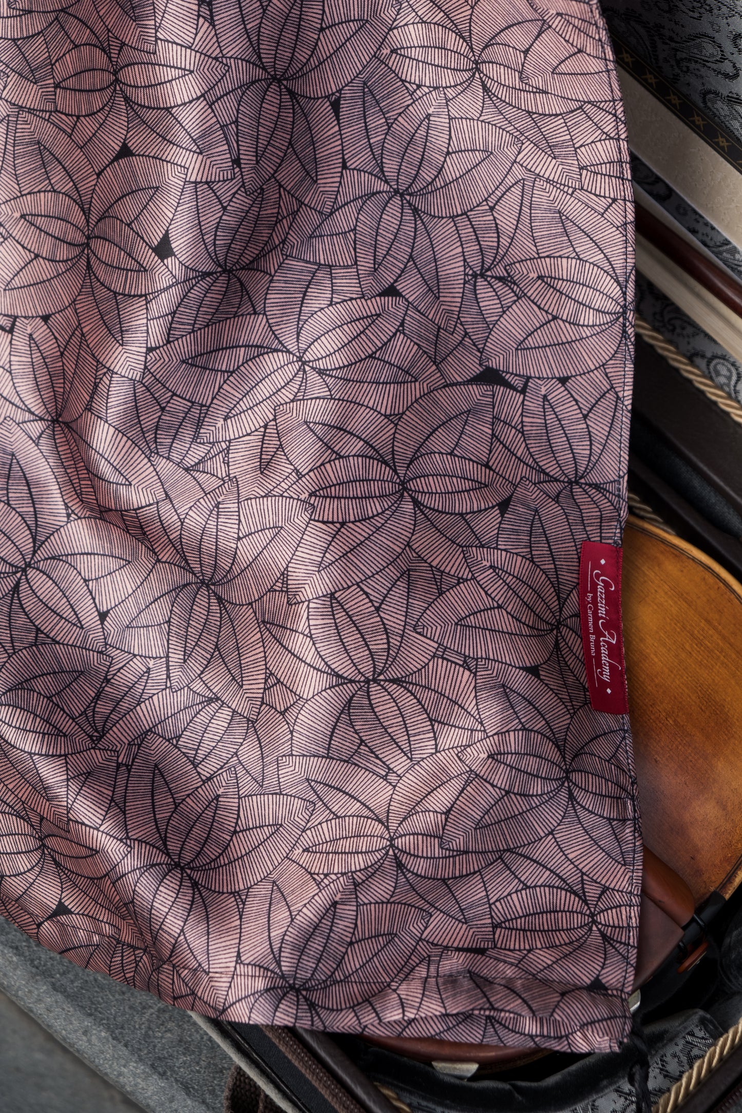 VIOLIN SLEEVE - Lavender Japanese Lotus